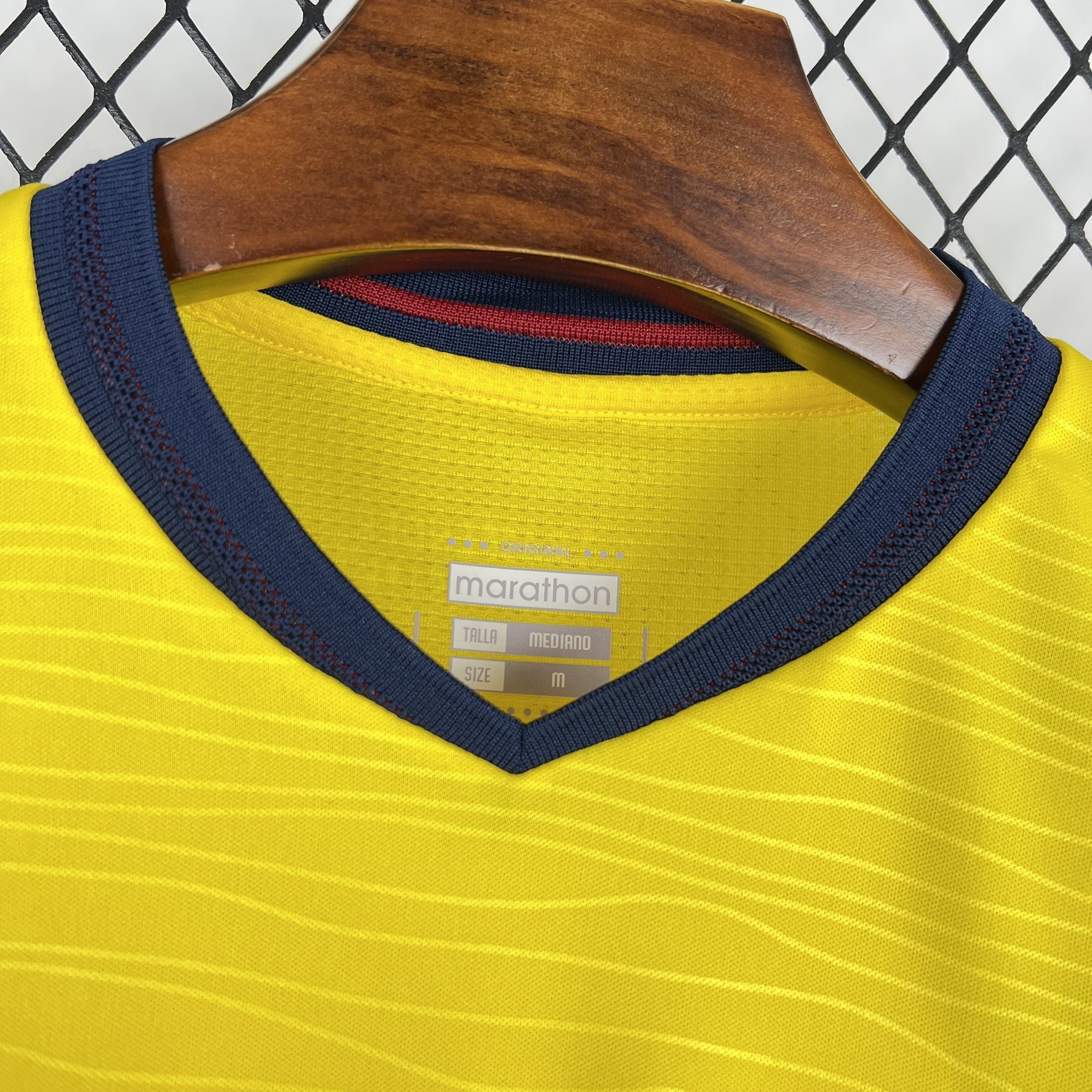 Camisa 1 Copa do Mundo 2026 Equador Masculina Amarela