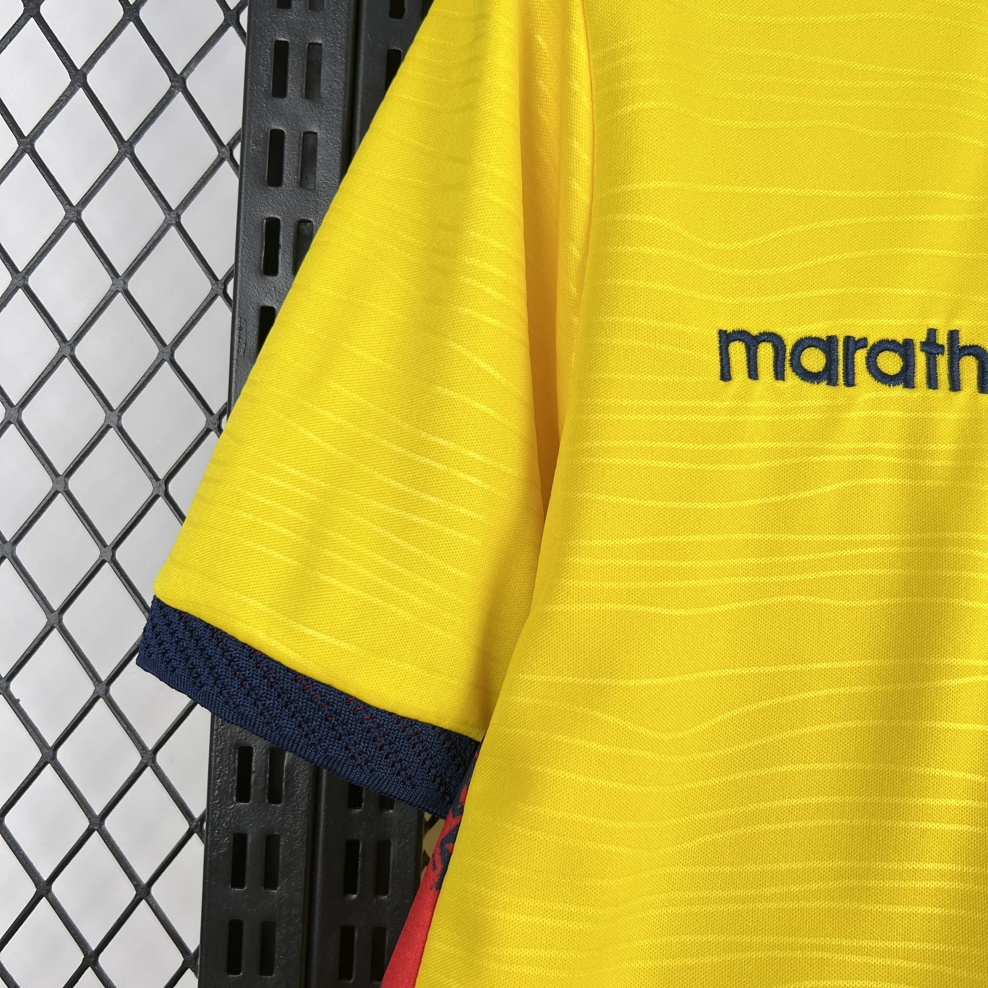 Camisa 1 Copa do Mundo 2026 Equador Masculina Amarela