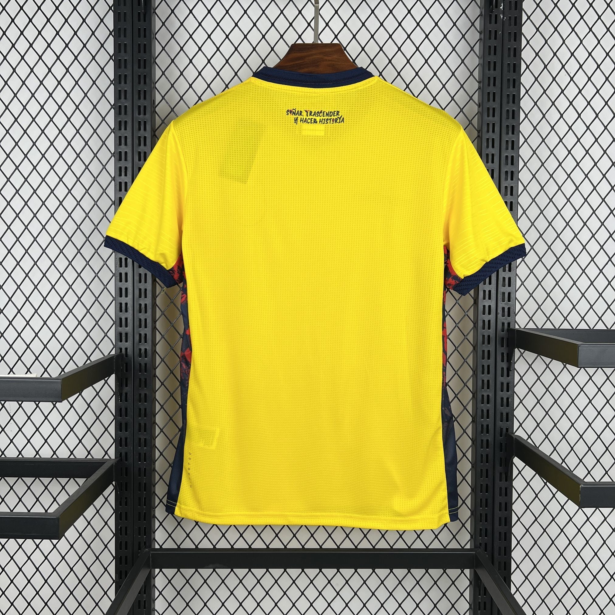 Camisa 1 Copa do Mundo 2026 Equador Masculina Amarela